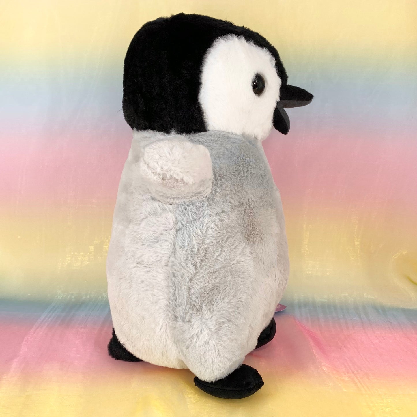 Tanoshi Tudoi Penguin Island - Grey Penguin with Arms Up - Large